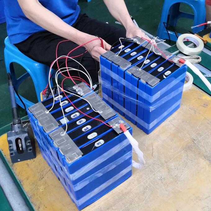De diepe van de het Lithiumbatterij LFP LiFePO4 100ah van het Cyclusaluminium LiFePO4 Prismatische Batterijcellen 3